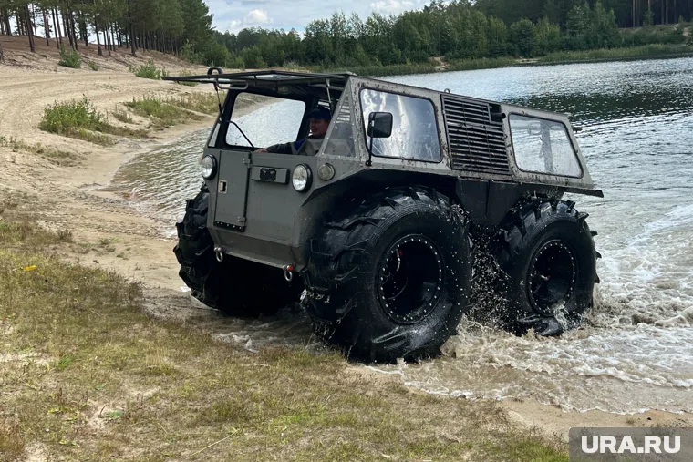В Забайкалье вездеход с девятью пассажирами упал в озеро (фото из архива)