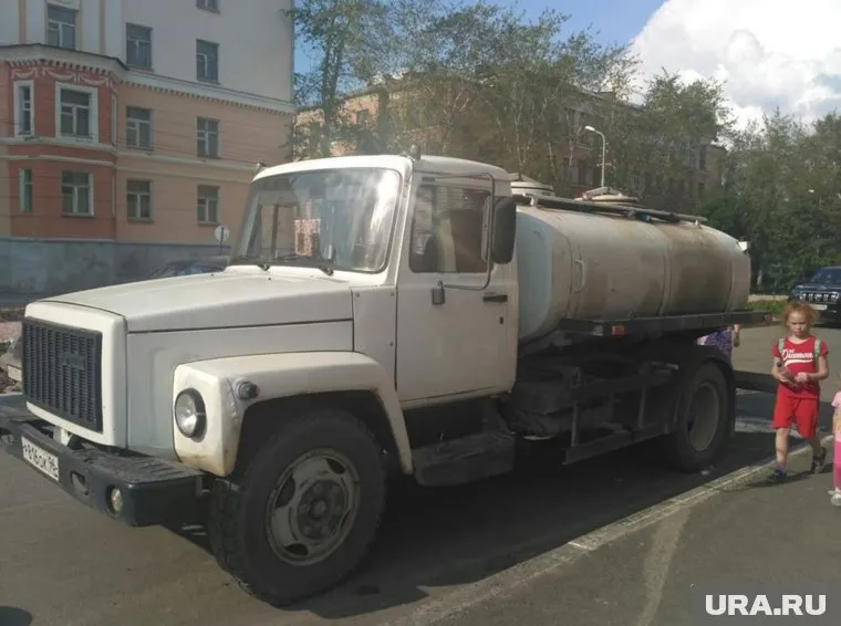 Горожане чуть не дерутся за воду, утверждают жители