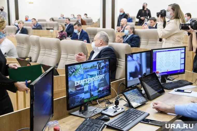 Каждый депутат думы сможет тратить на своих помощников 75,717 тысячи рублей