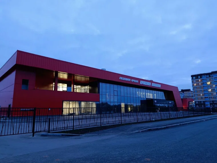 Снаружи арена выглядит готовой