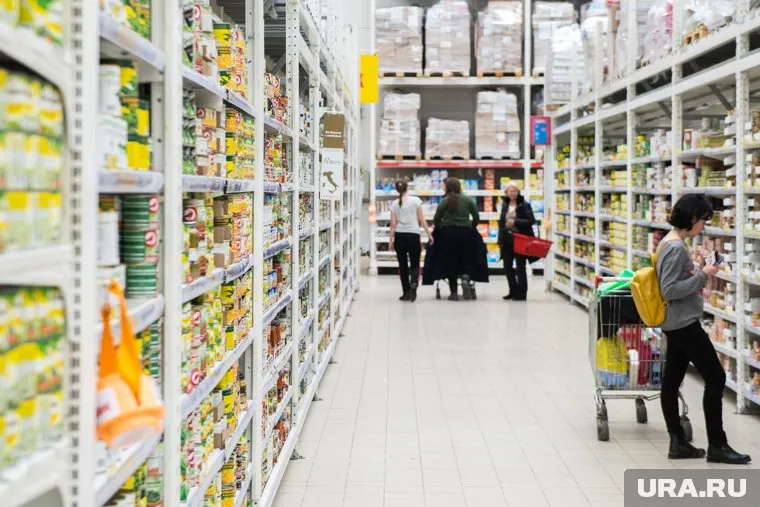 Владимир Косой призвал россиян не делать лишних покупок