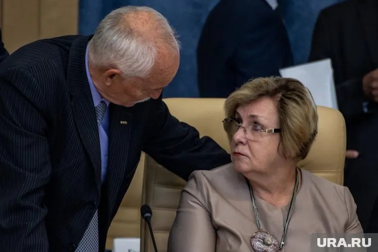 По мнению Кассиной мужчины учителя воспитывают детей, просто ходя по коридору