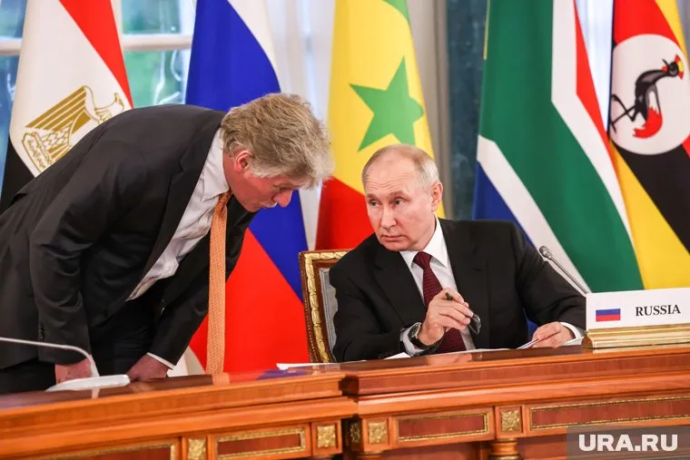 Владимир Путин открыт к диалогу, заявил Дмитрий Песков