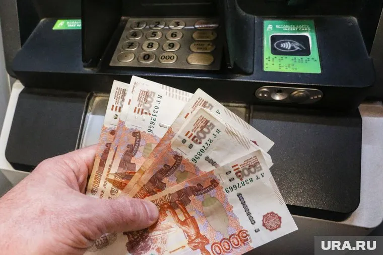 Для получения двойной пенсии необходимо заполнить заявление и предоставить документы