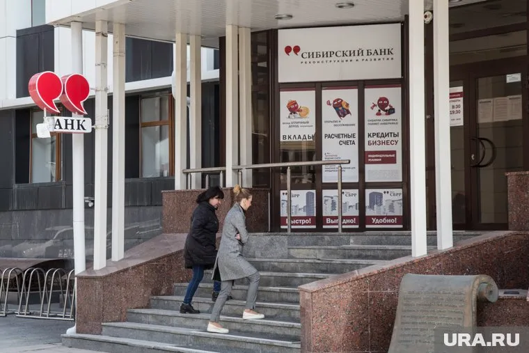 В ролике показаны главные участники и момент ограбления