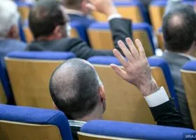 Проигравший мэрскую гонку бизнесмен из ХМАО грозит думе судом