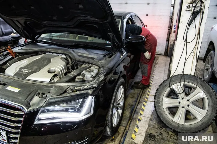 Свердловские автовладельцы продолжают обкатывать старую резину второй сезон подряд