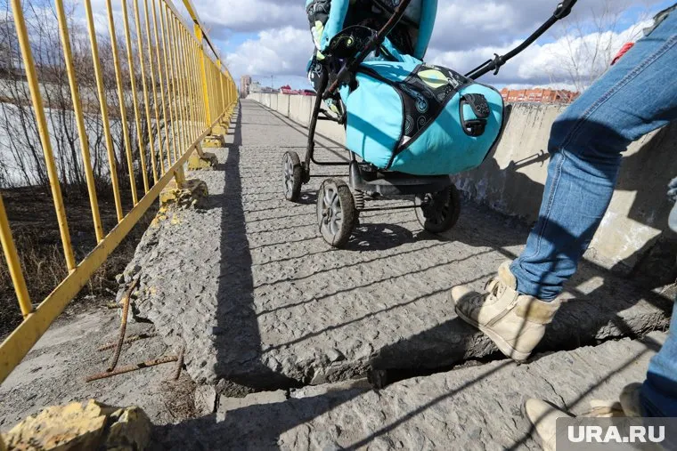 В селе Верхняя Сава разрушается мост (архивное фото)