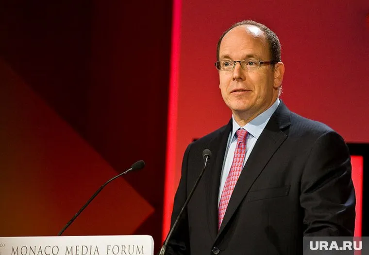 Альбер II заботится о репутации футбольного клуба «Монако», которым владеет Рыболовлев