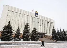 Крупный тюменский чиновник покидает правительство области ради должности в мэрии