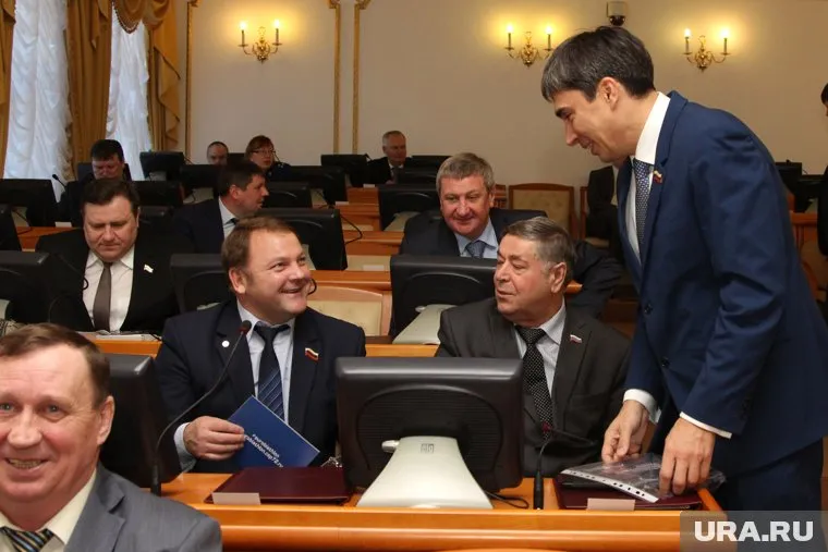 Депутатов Курганской облдумы соберут во время каникул