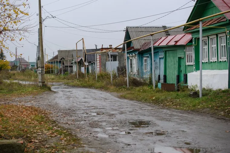 Дача генерал-майора МЧС России по СО Андрея Заленского и Касли. Касли, касли, осень, деревня в городе