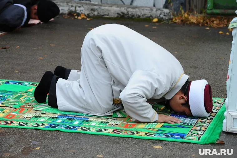 Нелегальная молельная комната была обнаружена на складе