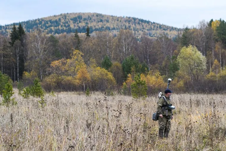 Геофизики устанавливают температурную "косу" и замеряют магнитное поле. Челябинская область, Катав-Ивановск