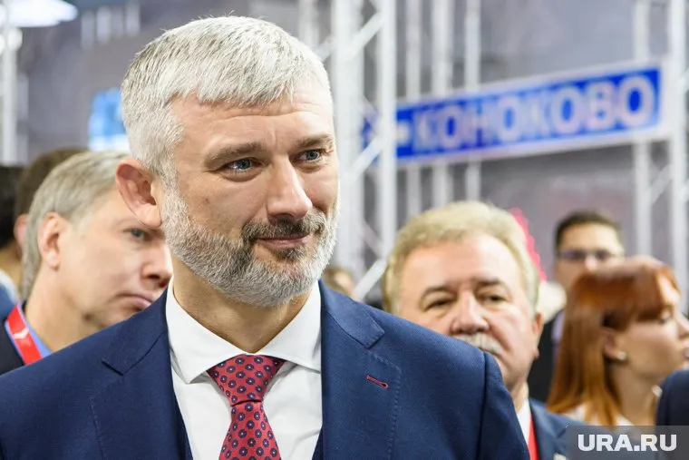 Евгений Дитрих обсудит вопросы развития авиа и ж/д сообщения