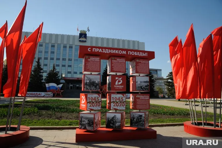 Радиоведущего «Эхо Москвы» Александра Невзорова историки обвиняют в умалении памяти участников и жертв Великой Отечественной войны