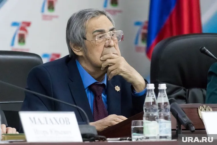 Пенсия Амана Тулеева составляет 30 тысяч рублей, однако с надбавками в 10 раз больше