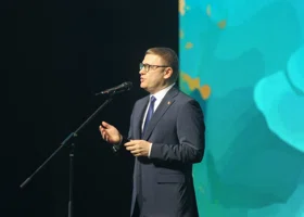 Челябинский губернатор Текслер наградил сотрудников МВД