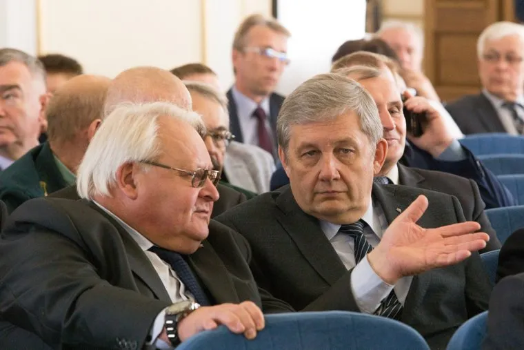 Полпред президента в УФО представил врио губернатора Курганской области Шумкова Вадима региону. г. Курган (необр)