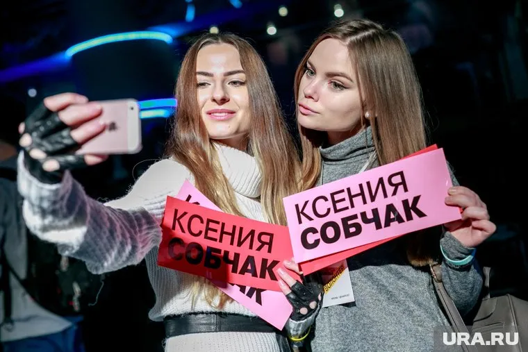Собчак провела первую встречу со сторонниками в Москве. Таких набралось около тысячи человек