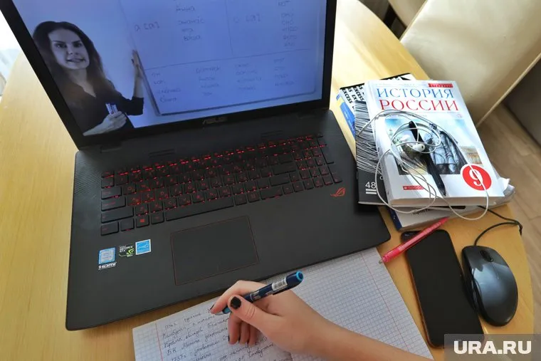 В Новом Уренгое вводится дистанционное обучение для школьников