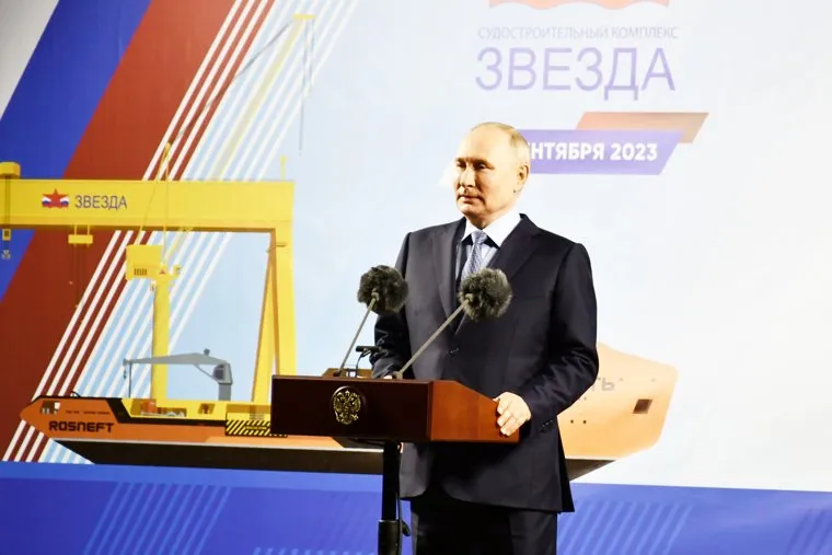 Церемония имянаречения танкеров на судоверфи Звезда. Г. Большой Камень. Приморский край.