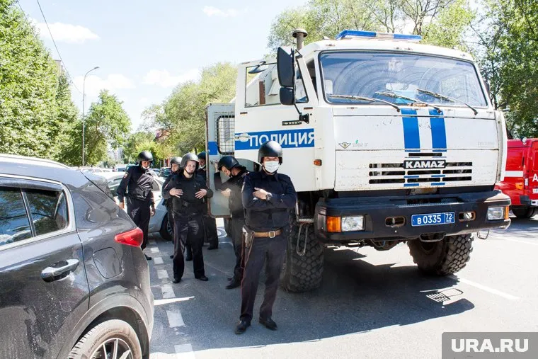 Первыми в списке силовиков значатся халяльные кафе