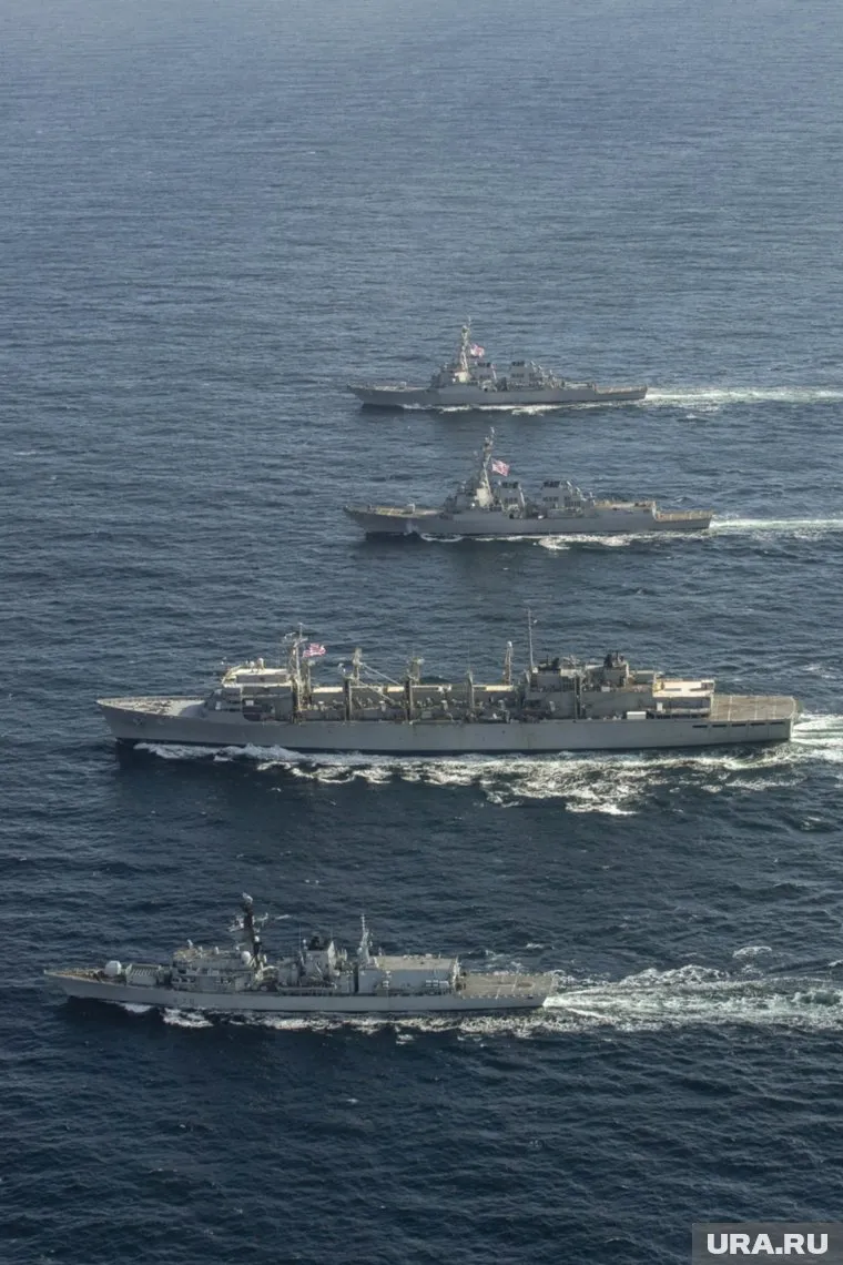 В Пентагоне сообщили, что маневры проходят в соответствии с международным правом