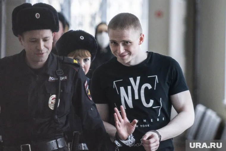 Козловский строит свою защиту на шантаже государства