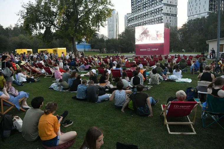 Открытие летнего театра в ЦПКиО им. Маяковского. Екатеринбург