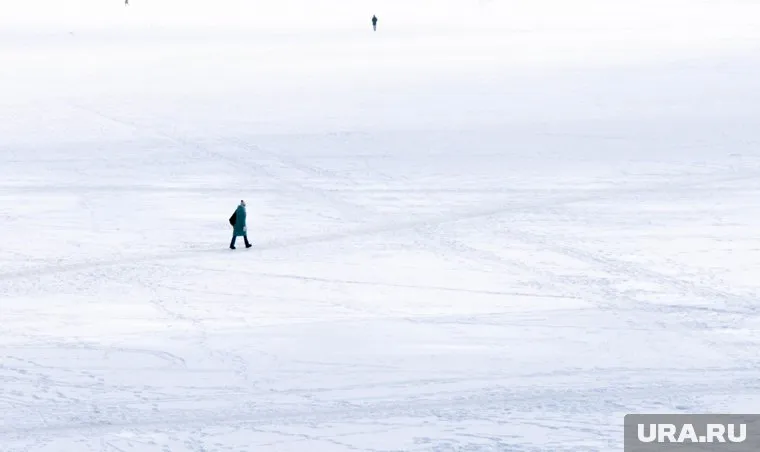 Ребенок чуть не провалился под лед 9 февраля на реке в курганском ЦПКиО
