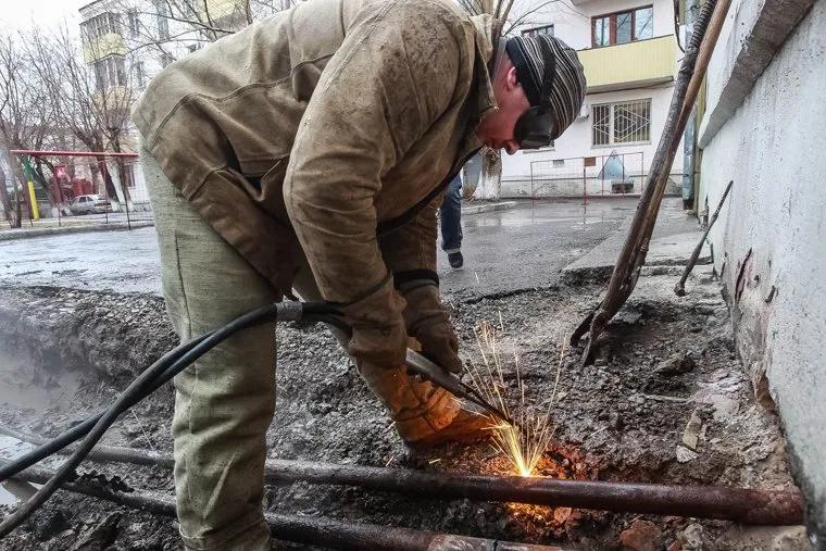 "Тепло Тюмени", ремонтные работы на распределительных сетях. Тюмень