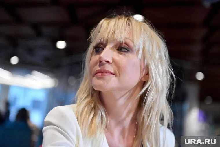 Отъезд певицы в США позиционируется как отпуск