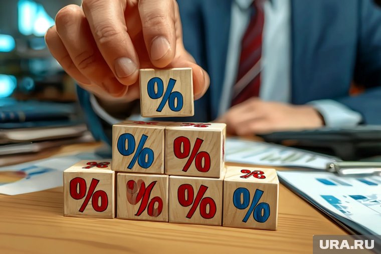 Центробанк впервые за три года начал снижать ключевую ставку: главные события 2025-го