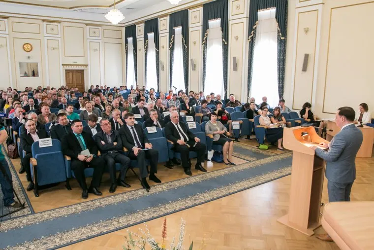 Пресс-конференция Департамента природных ресурсов Курганской области по ТБО. Курган, зал заседаний
