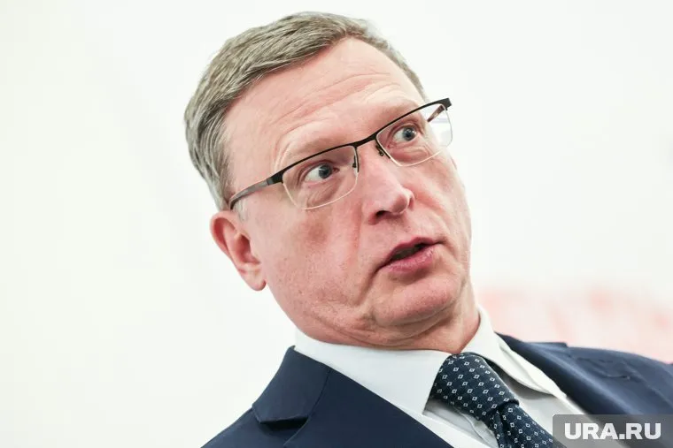 До перехода в концерн «Уралвагонзавод» Александр Бурков возглавлял Омскую область