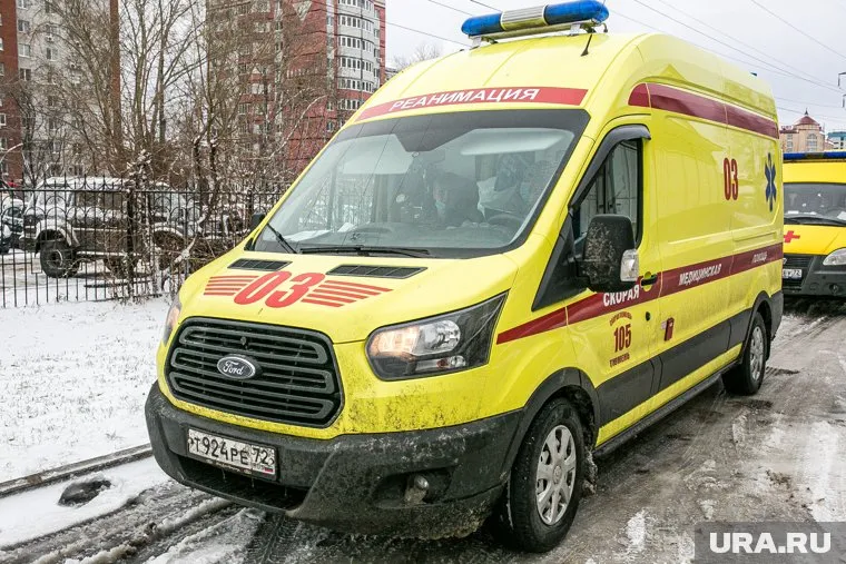 Не дождавшись врача из поликлиники, тюменка вызвала дежурную бригаду скорой помощи