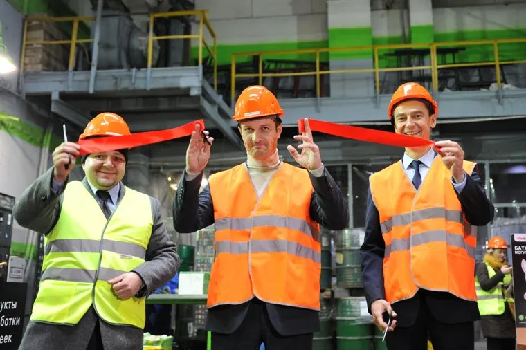 Запуск модернизированной линии переработке использованных батареек на заводе «Мегаполисресурс». Челябинск, лавров сергей, коротаев юрий, мацюк владимир
