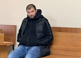 Мужчину, угрожавшего челябинскому учителю, арестовали на 14 суток