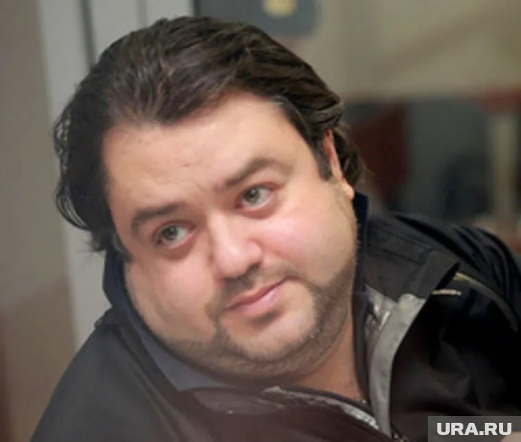 Бизнесмен сейчас живет в Москве