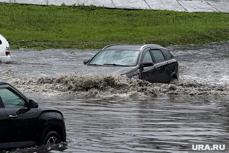 Ливень затопил улицы Москвы