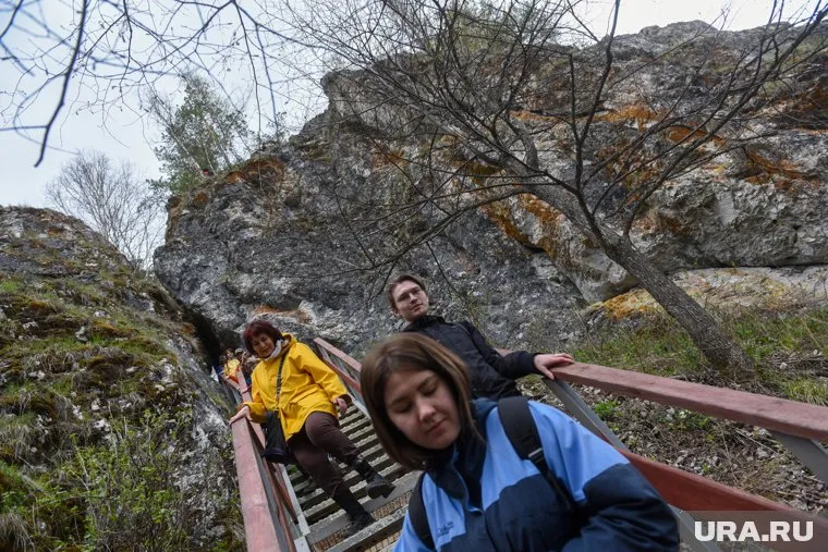 Из Екатеринбурга в «Оленьи ручьи» запустили рельсовый автобус