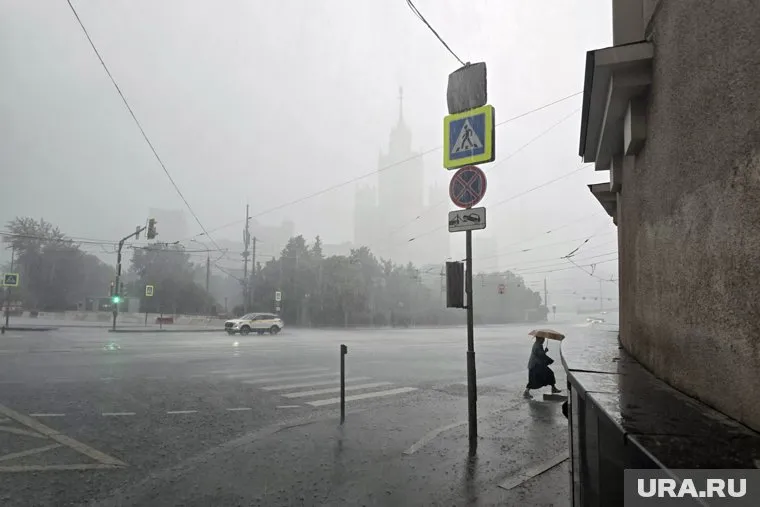 В Москву пришел сильнейший ливень и град