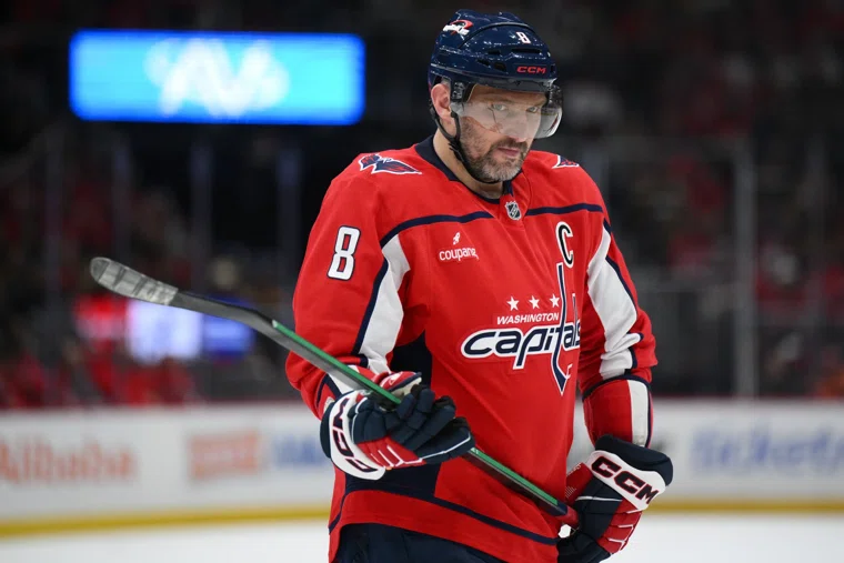 Александр Овечкин — российский хоккеист, нападающий и капитан команды Национальной хоккейной лиги (НХЛ) «Вашингтон Кэпиталз»