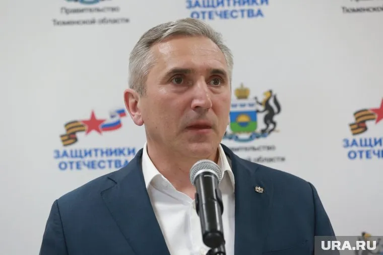 Губернатор Тюменской области Александр Моор встретился с главой Пермского края Дмитрием Махониным на форуме ПМЭФ