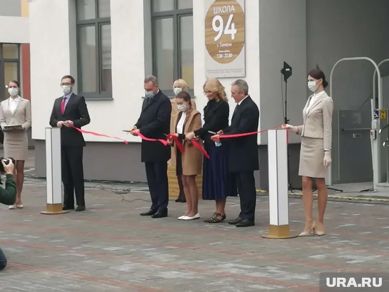 Александр Моор вместе с Татьяной Голиковой открыл школу