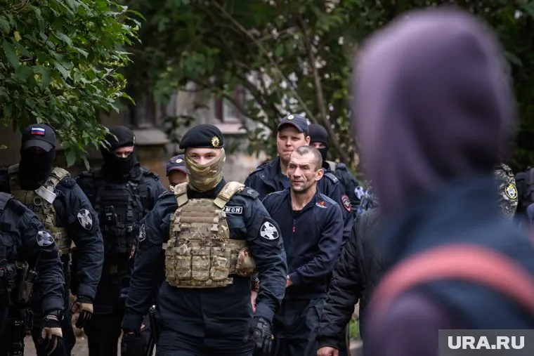 Владимир Александров на следственных действиях на месте преступления. Сентябрь 2024-го.