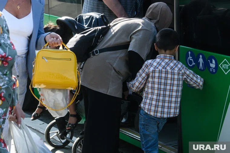 Детей трудовых мигрантов хотят обязать покидать РФ после взросления