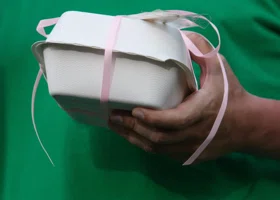 Тайный Санта на корпоратив 2026: 100 лучших подарков для коллег