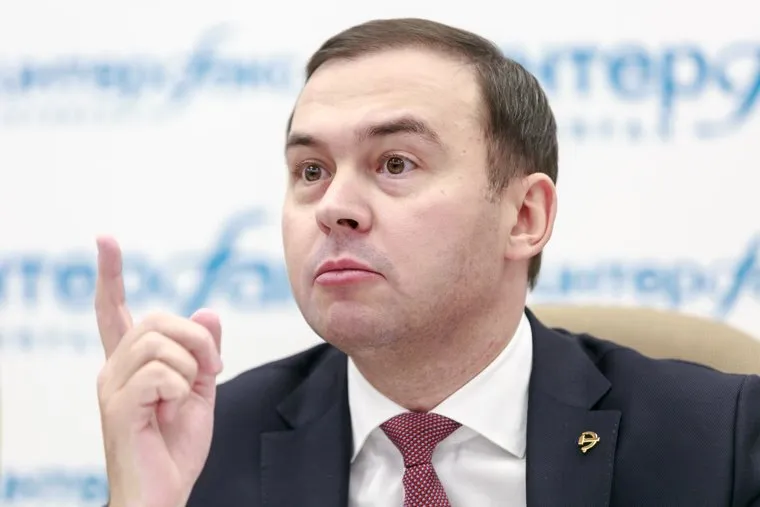 Пресс-конференция КПРФ в Интерфакс с участием Геннадия Зюганова. Москва, афонин юрий, палец вверх